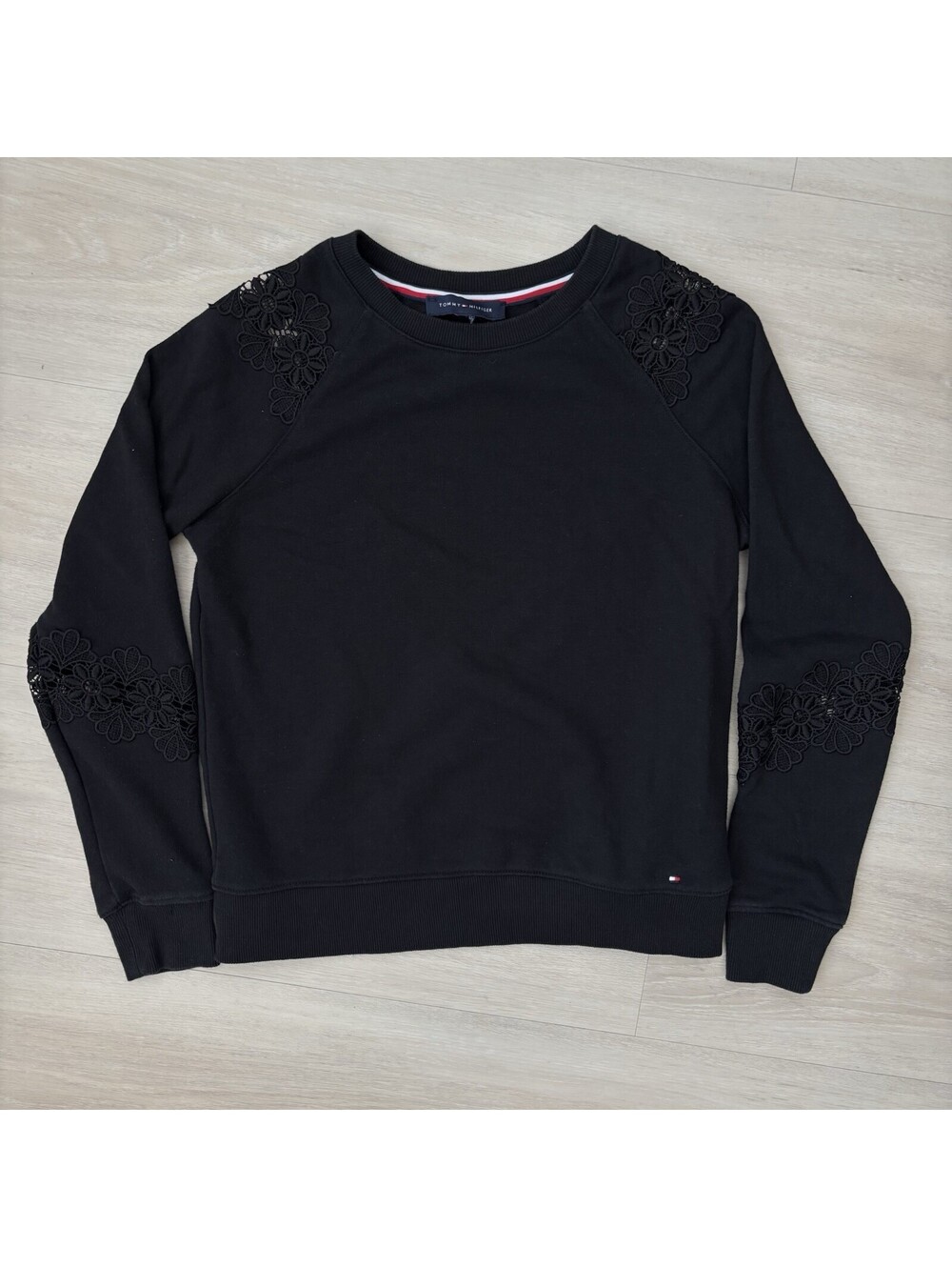 Tommy Hilfiger Womens Black Floral Lace Crewneck Sweatshirt Pullover Preppy